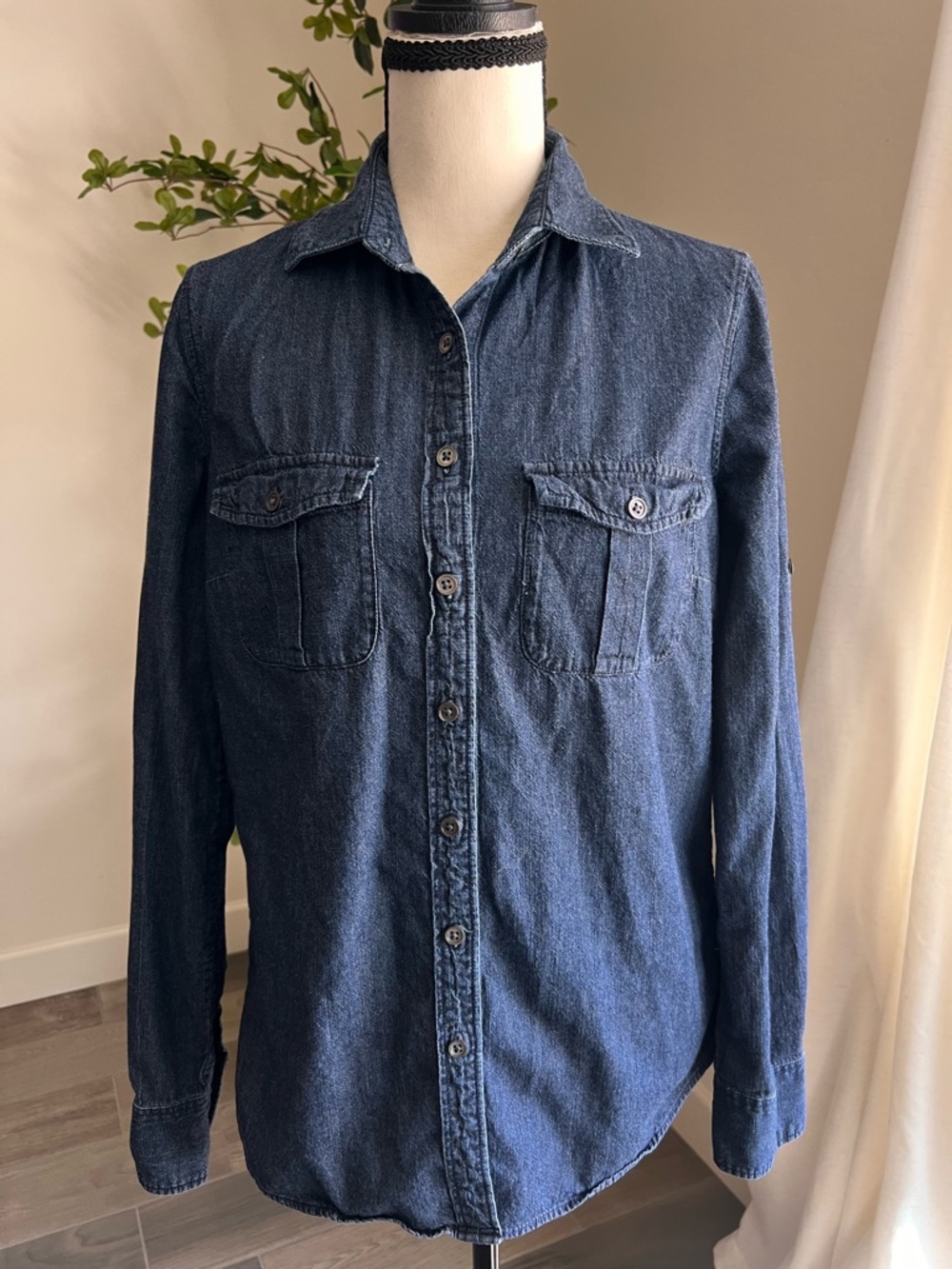 J. Crew Women’s Blue Denim Shirt Button-Up Shirt Long Sleeve Size 4T
